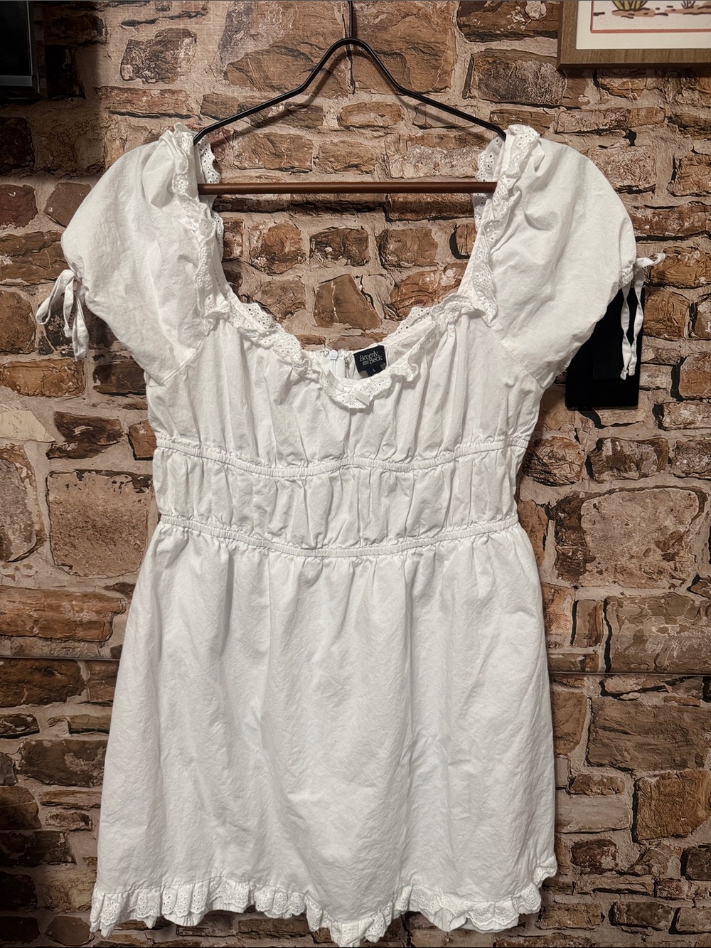 Beverly & Beck White Puff-Sleeve Mini Dress